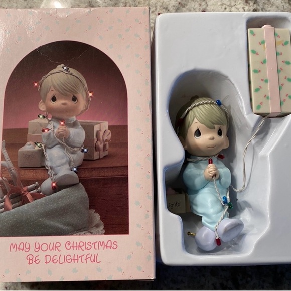 PRECIOUS MOMENTS bundle/8 ~ 7 Christmas ornaments & 1 stocking holder - Picture 4 of 15